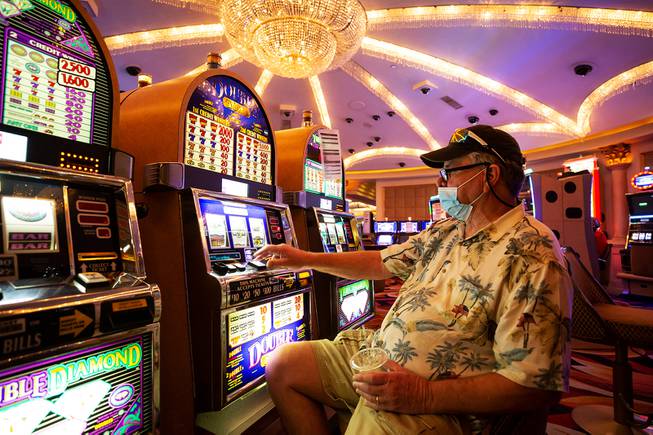 Digital Gambling Adventures: Navigating Online Casinos